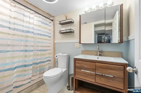 71 Wingra Avenue Rutherford NJ 07070