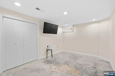 71 Wingra Avenue Rutherford NJ 07070