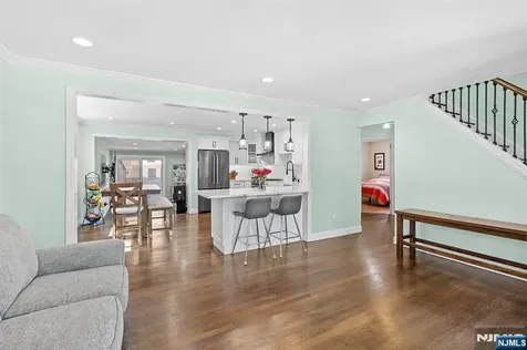 71 Wingra Avenue Rutherford NJ 07070