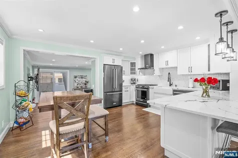 71 Wingra Avenue Rutherford NJ 07070