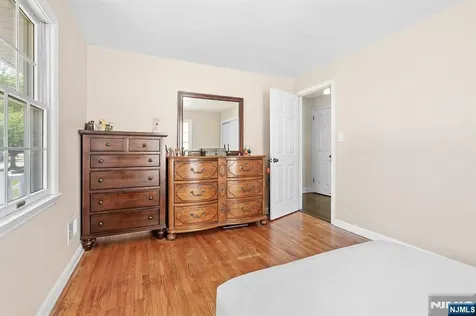71 Wingra Avenue Rutherford NJ 07070
