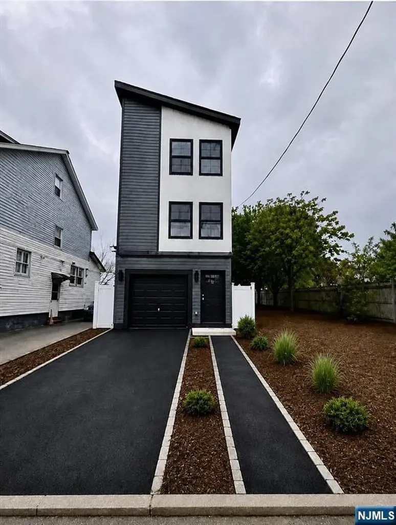 15 Chestnut Avenue Irvington NJ 07111