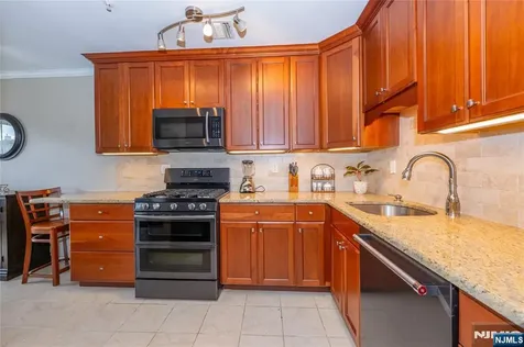 146 E Whisper Way Roxbury Township NJ 07852