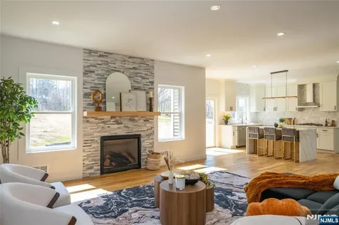 7 Emerald Drive Hardyston NJ 07419