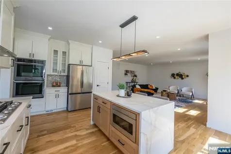 7 Emerald Drive Hardyston NJ 07419