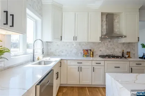 7 Emerald Drive Hardyston NJ 07419