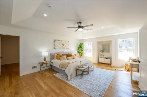 7 Emerald Drive Hardyston NJ 07419