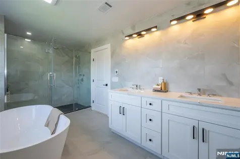 7 Emerald Drive Hardyston NJ 07419