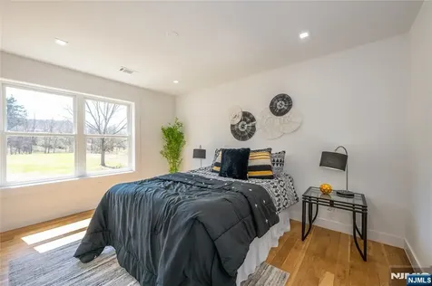 7 Emerald Drive Hardyston NJ 07419