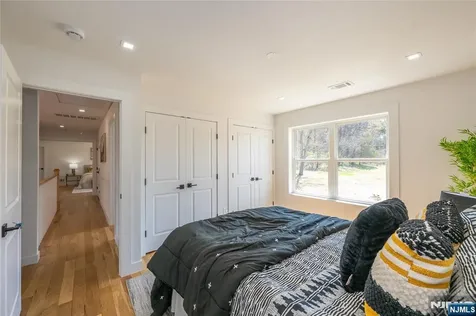 7 Emerald Drive Hardyston NJ 07419