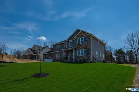 7 Emerald Drive Hardyston NJ 07419