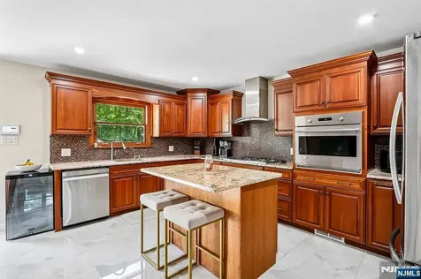 881 Bordentown Avenue South Amboy NJ 08879