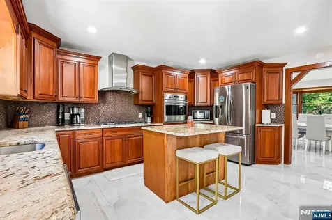 881 Bordentown Avenue South Amboy NJ 08879
