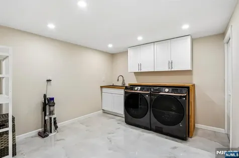 881 Bordentown Avenue South Amboy NJ 08879