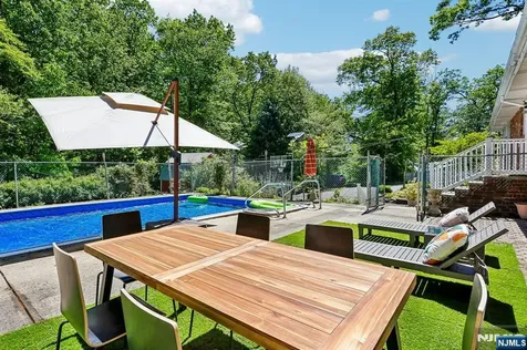 881 Bordentown Avenue South Amboy NJ 08879