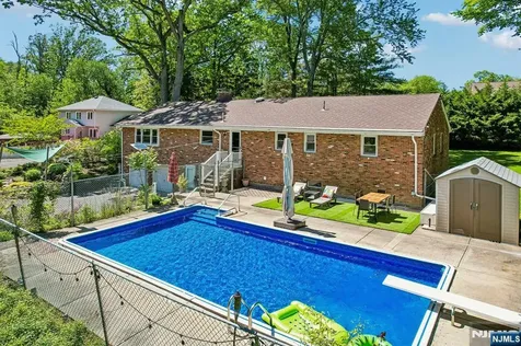 881 Bordentown Avenue South Amboy NJ 08879