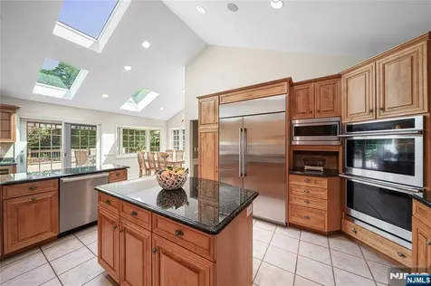 65 Arcadia Court Harrington Park NJ 07640