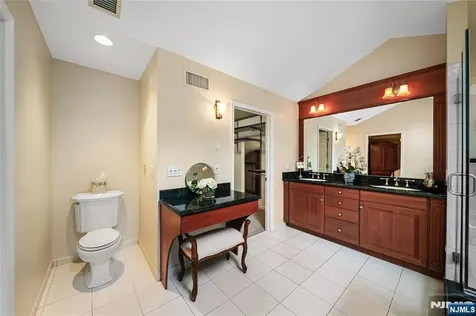 65 Arcadia Court Harrington Park NJ 07640