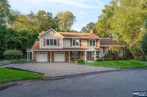 65 Arcadia Court Harrington Park NJ 07640