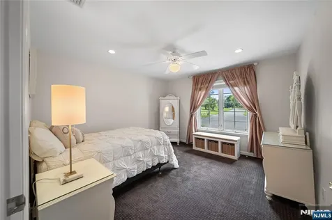 65 Arcadia Court Harrington Park NJ 07640