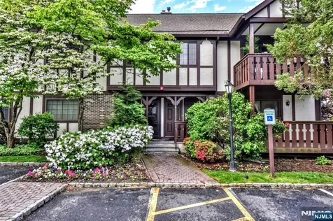 1804 Faulkner Court Mahwah NJ 07430