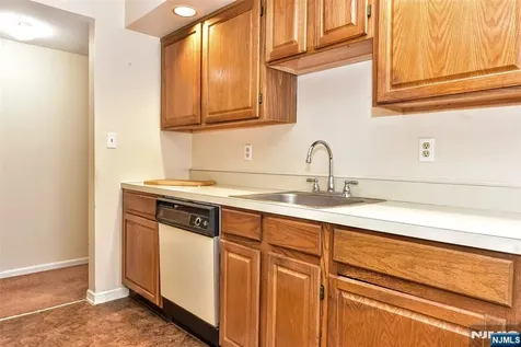 1804 Faulkner Court Mahwah NJ 07430