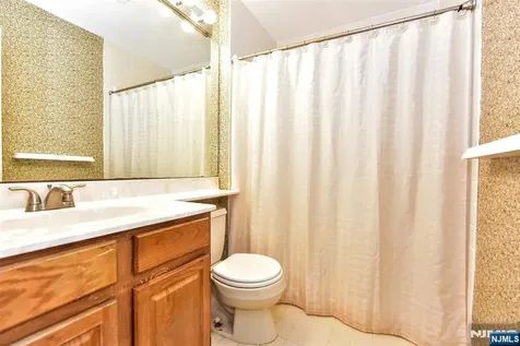 1804 Faulkner Court Mahwah NJ 07430