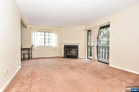1804 Faulkner Court Mahwah NJ 07430