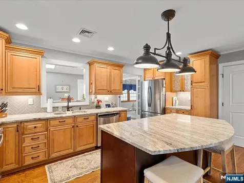 71 Bergen Drive Little Falls NJ 07424