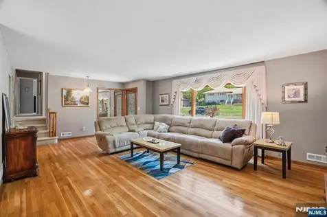 262 Timber Drive Berkeley Heights NJ 07922