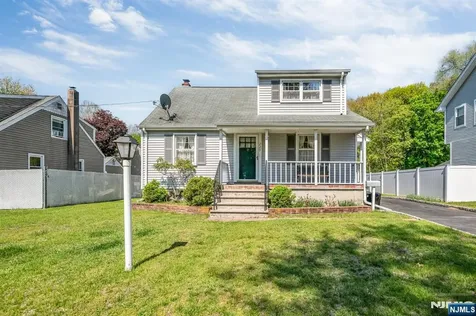 229 Cedar Lane River Vale NJ 07675