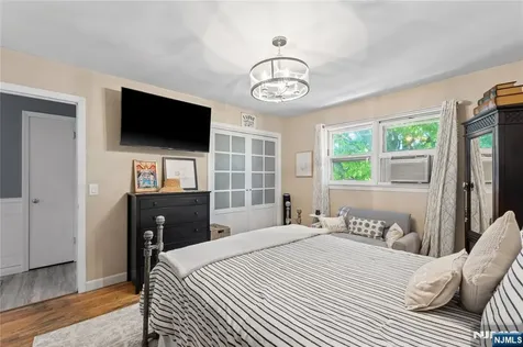 65 Miller Avenue Elmwood Park NJ 07407