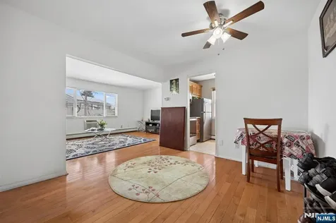 747 Riverside Lyndhurst NJ 07071