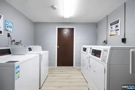 747 Riverside Lyndhurst NJ 07071