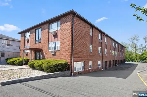 747 Riverside Lyndhurst NJ 07071