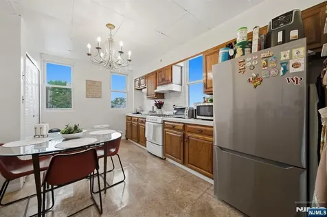 267 Walker Street Fairview NJ 07022