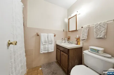 267 Walker Street Fairview NJ 07022