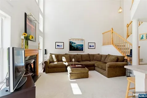 69 Magnolia Way North Haledon NJ 07508