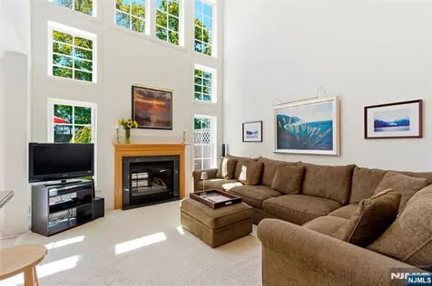 69 Magnolia Way North Haledon NJ 07508