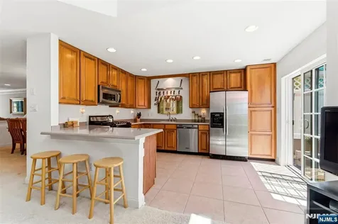 69 Magnolia Way North Haledon NJ 07508