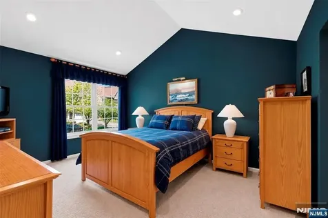 69 Magnolia Way North Haledon NJ 07508