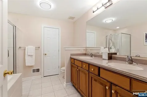 69 Magnolia Way North Haledon NJ 07508
