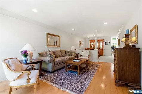 69 Magnolia Way North Haledon NJ 07508