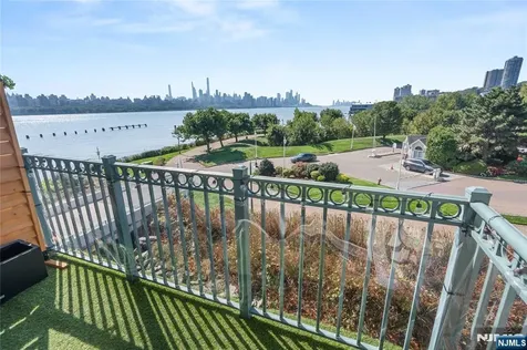226 The Promenade Edgewater NJ 07020