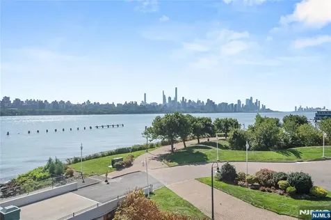 226 The Promenade Edgewater NJ 07020
