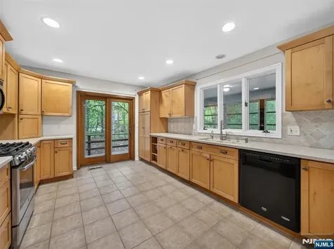 157 Grove Street Ramsey NJ 07446