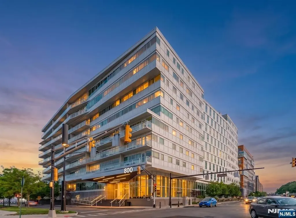 800 Ave At Port Imperial Boulevard Weehawken NJ 07086