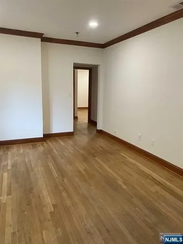 4 Hamilton Avenue Lodi NJ 07644