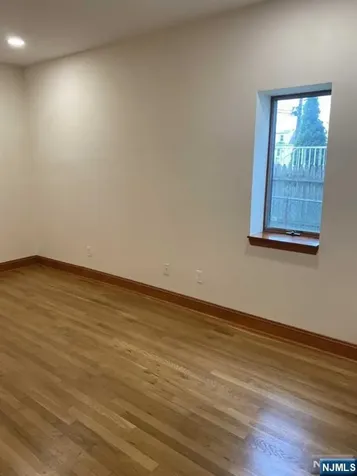 4 Hamilton Avenue Lodi NJ 07644