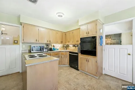 60 Oak Street Harrington Park NJ 07640